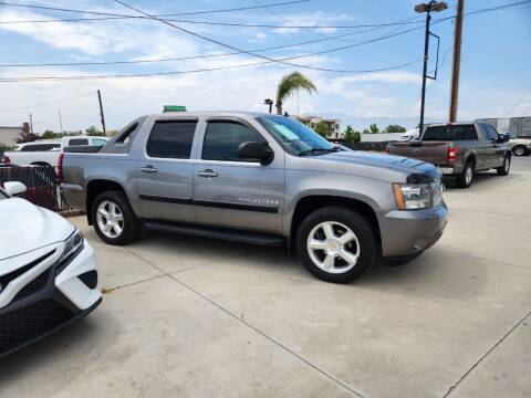 2009 Chevrolet Avalanche for sale at E and M Auto Sales in Bloomington CA
