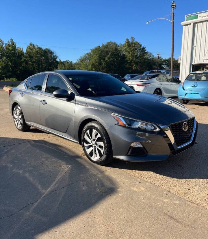 2019 Nissan Altima for sale at Good Cars and Trucks Wholesale, LLC in Crystal Springs, MS