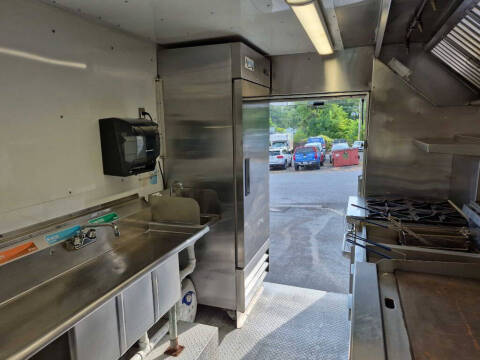 2001 Freightliner MT55 Chassis