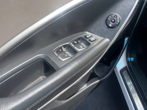 2017 Hyundai Santa Fe SE