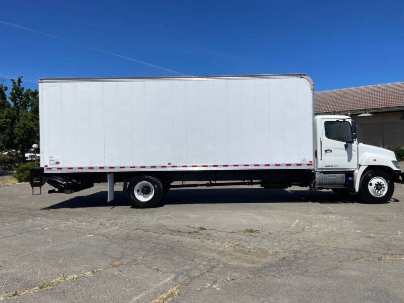2020 Hino 268A