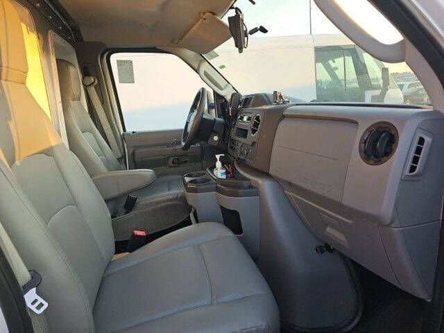 2024 Ford E-Series