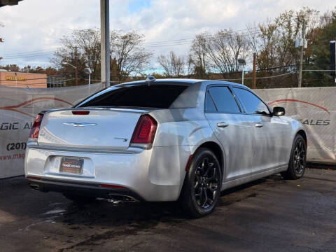 2020 Chrysler 300 S