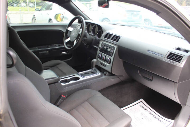 2010 Dodge Challenger SE