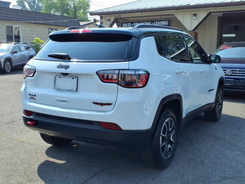 2025 Jeep Compass Trailhawk