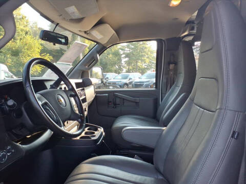 2023 Chevrolet Express 2500