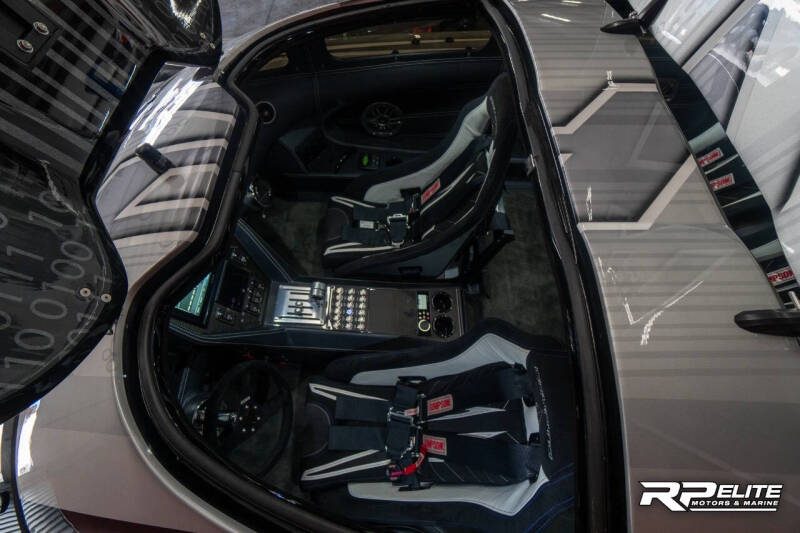 2019 Outerlimits SV43