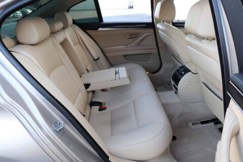 2015 BMW 5 Series 528i