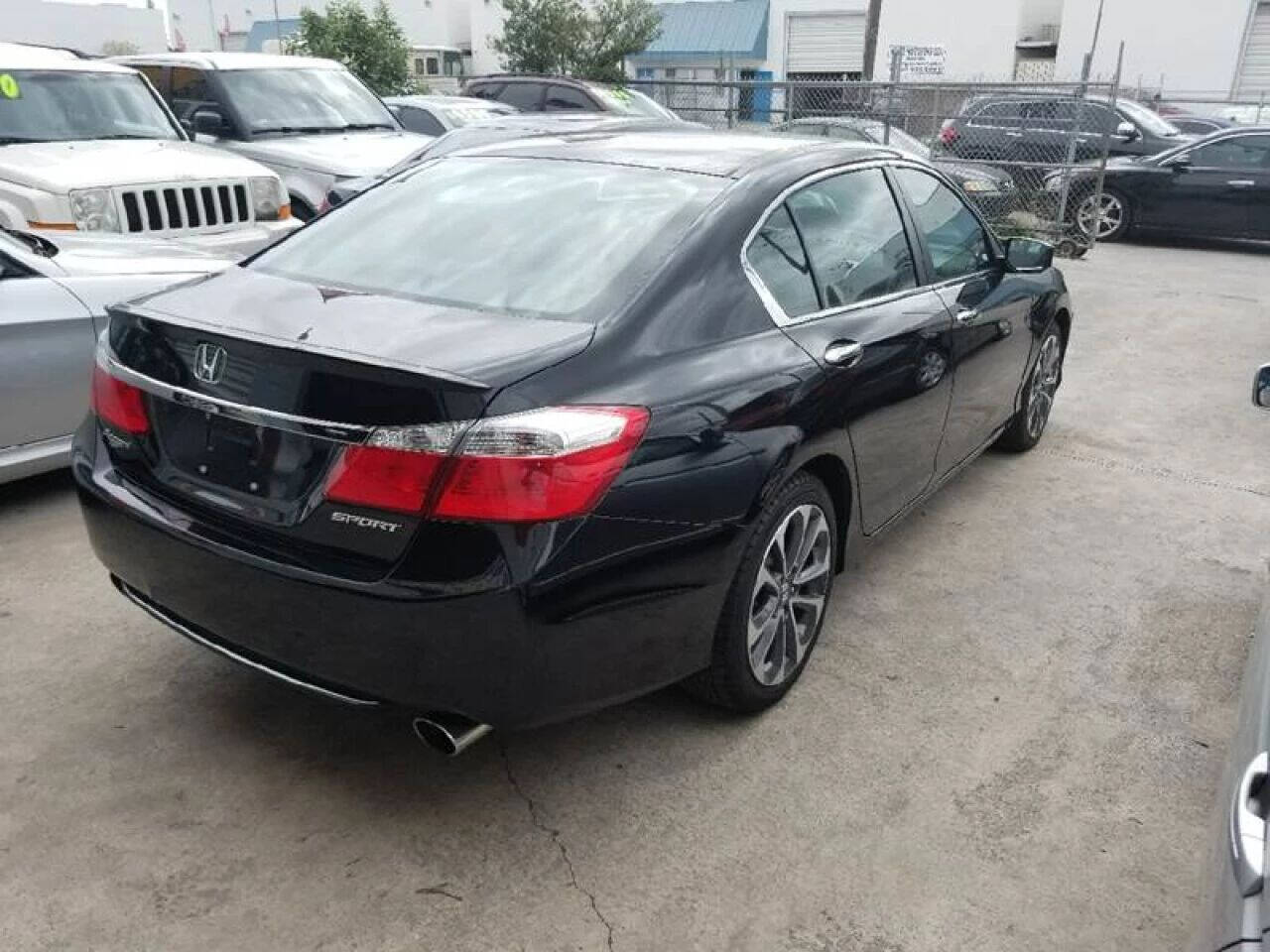 2015 HONDA Accord Sedan - $10,995