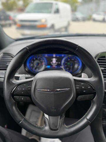 2017 Chrysler 300 S