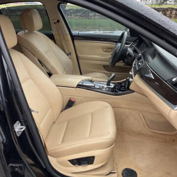 2013 BMW 5 Series 528i