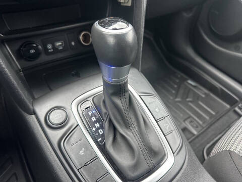 2020 Hyundai Kona SEL Plus