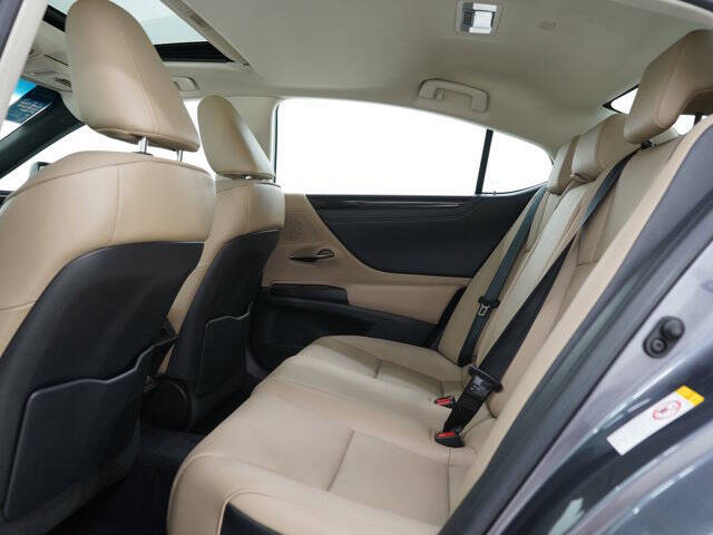 2019 Lexus ES 350