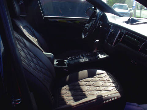 2017 Porsche Macan S