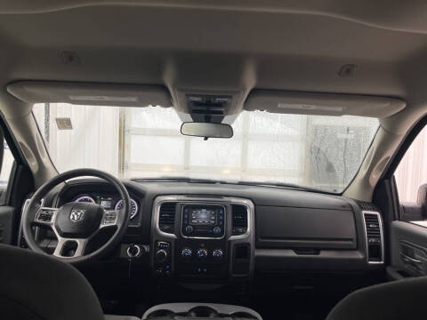 2024 RAM 1500 Classic SLT