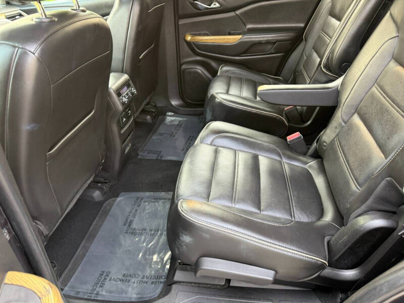 2017 GMC Acadia Denali