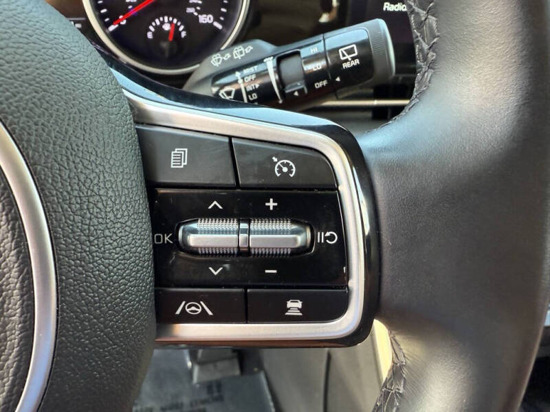 2022 Kia Carnival SX