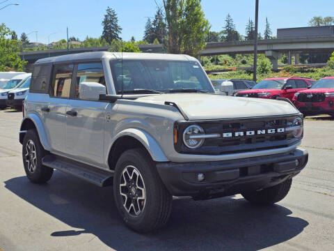2026 Ford Bronco Outer Banks