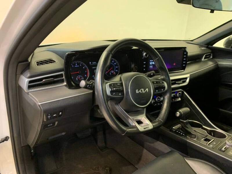 2023 Kia K5