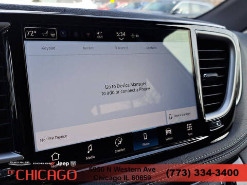 2026 Chrysler Pacifica Select