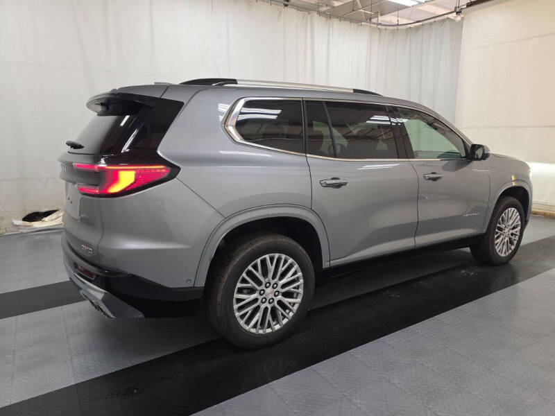 2024 GMC Acadia Denali