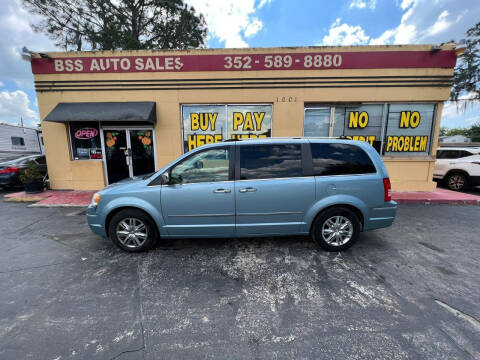 2008 Chrysler Town and Country for sale at BSS AUTO SALES INC in Eustis FL