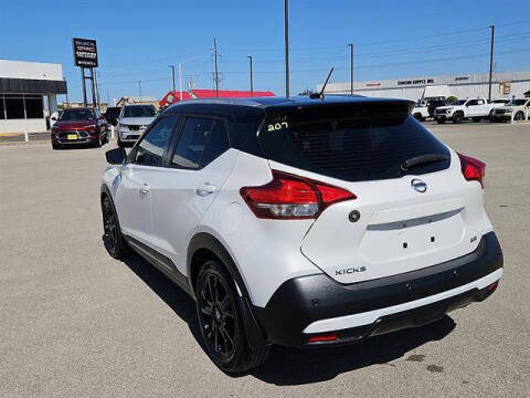 2020 Nissan Kicks SR