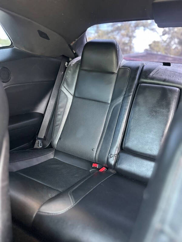 2015 Dodge Challenger SXT Plus