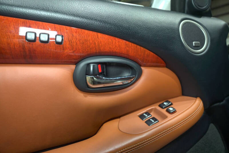 2004 Lexus SC 430