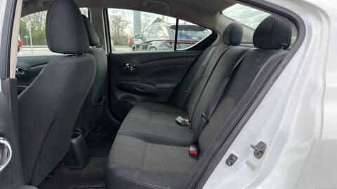 2017 Nissan Versa 1.6 S