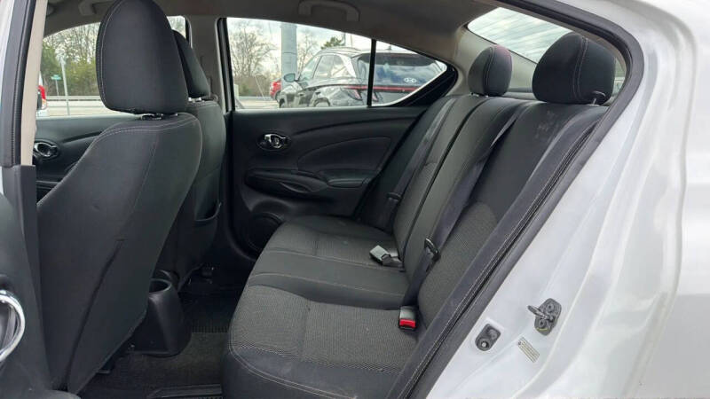 2017 Nissan Versa 1.6 S