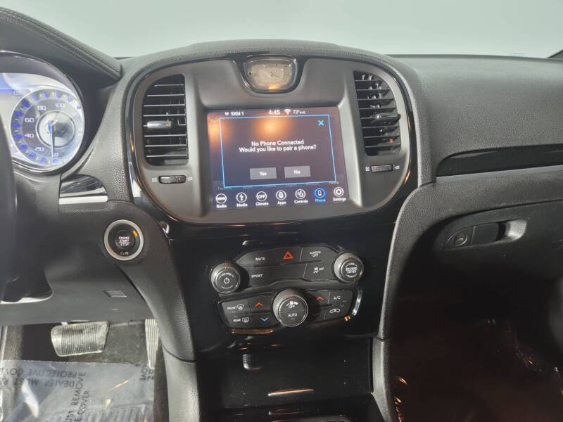 2019 Chrysler 300 S