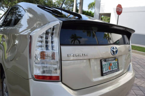 2010 Toyota Prius III