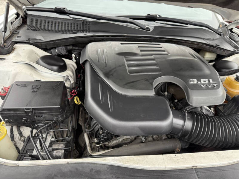 2013 Dodge Charger SE