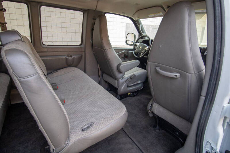 2017 Chevrolet Express LT 3500