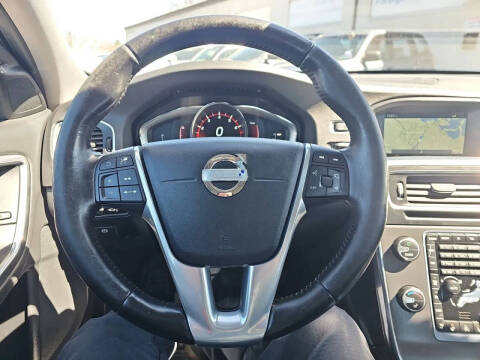 2015 Volvo S60 T5 Drive-E Platinum