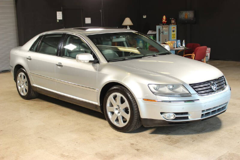 2004 Volkswagen Phaeton V8 photo 3