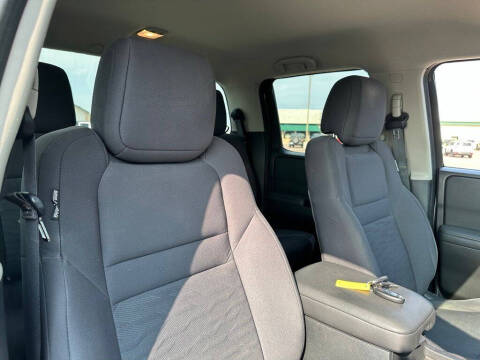 2022 Nissan Frontier S