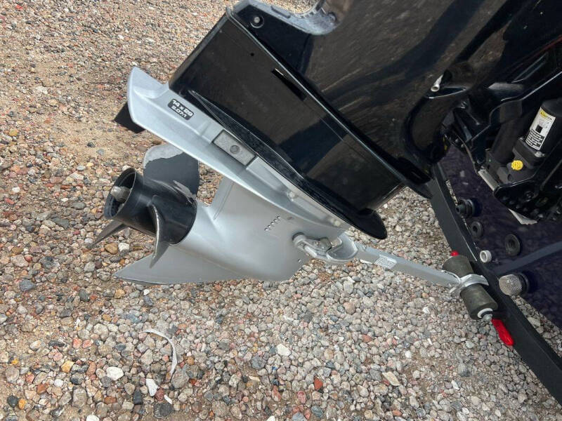 2022 Tracker PRO GLIDE