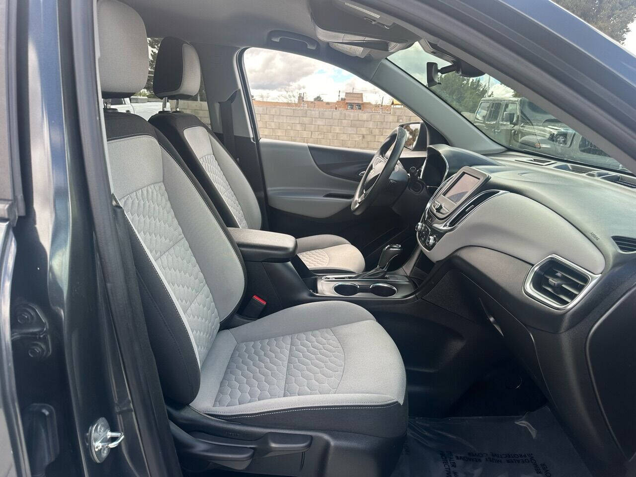 2020 Chevrolet Equinox for sale at Magic Auto Sales in Hesperia, CA