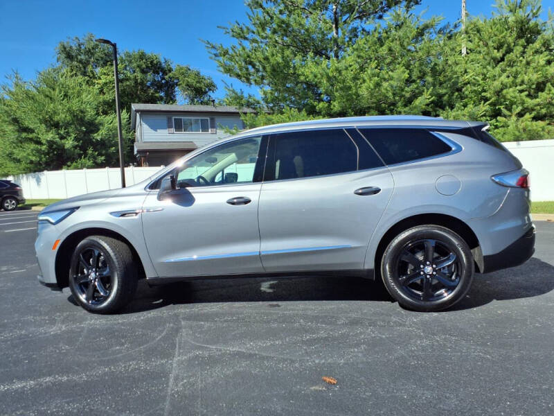 2023 Buick Enclave Essence
