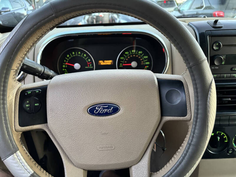 2006 Ford Explorer XLT