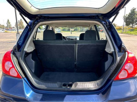 2012 Nissan Versa 1.8 S