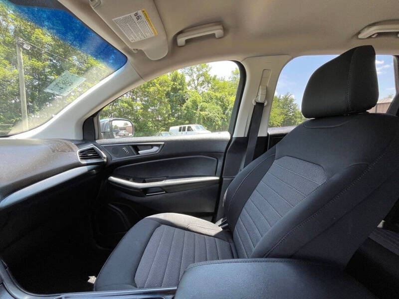 2020 Ford Edge SE