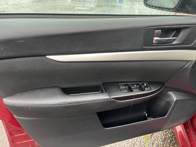 2010 Subaru Legacy 2.5i Premium