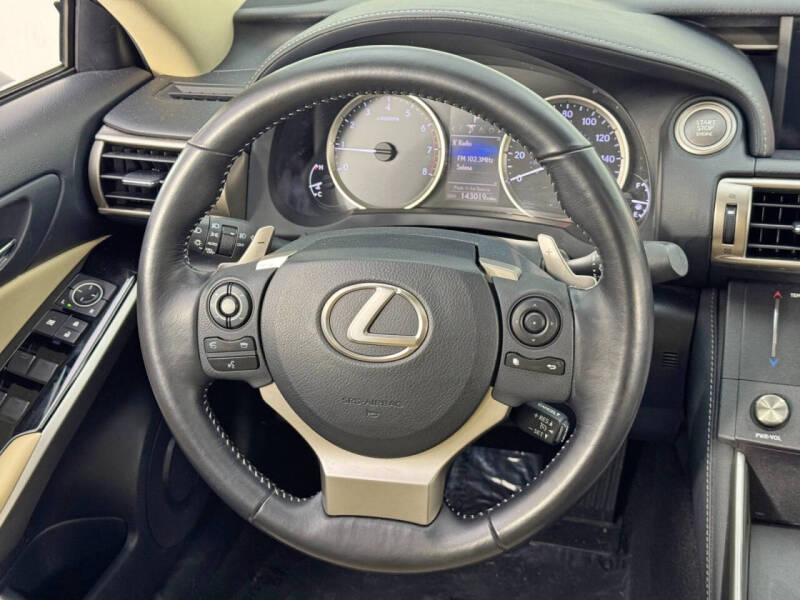 2016 Lexus IS 200t