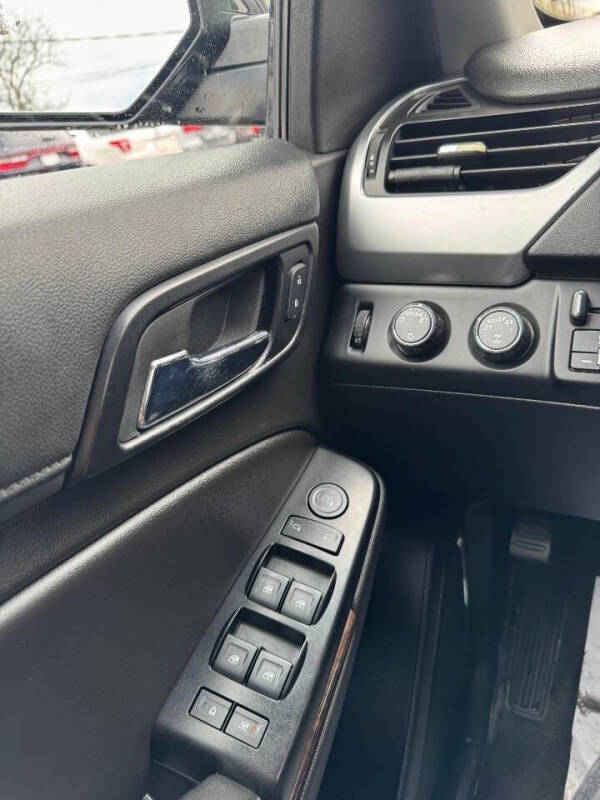 2017 Chevrolet Suburban LS