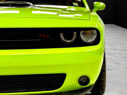 2015 Dodge Challenger R/T Plus Shaker