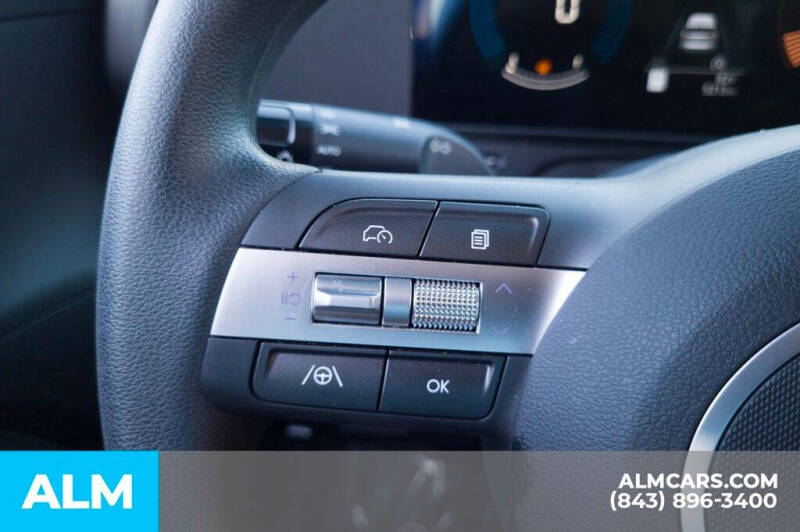 2025 Hyundai Kona SE