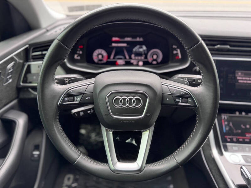 2020 Audi Q8 quattro Premium Plus 55 TFSI